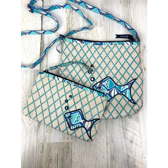 Vera Bradley Women’s Go Fish Blue Beach Crossbody Bag with Wristlet NEw - Picture 2 of 6